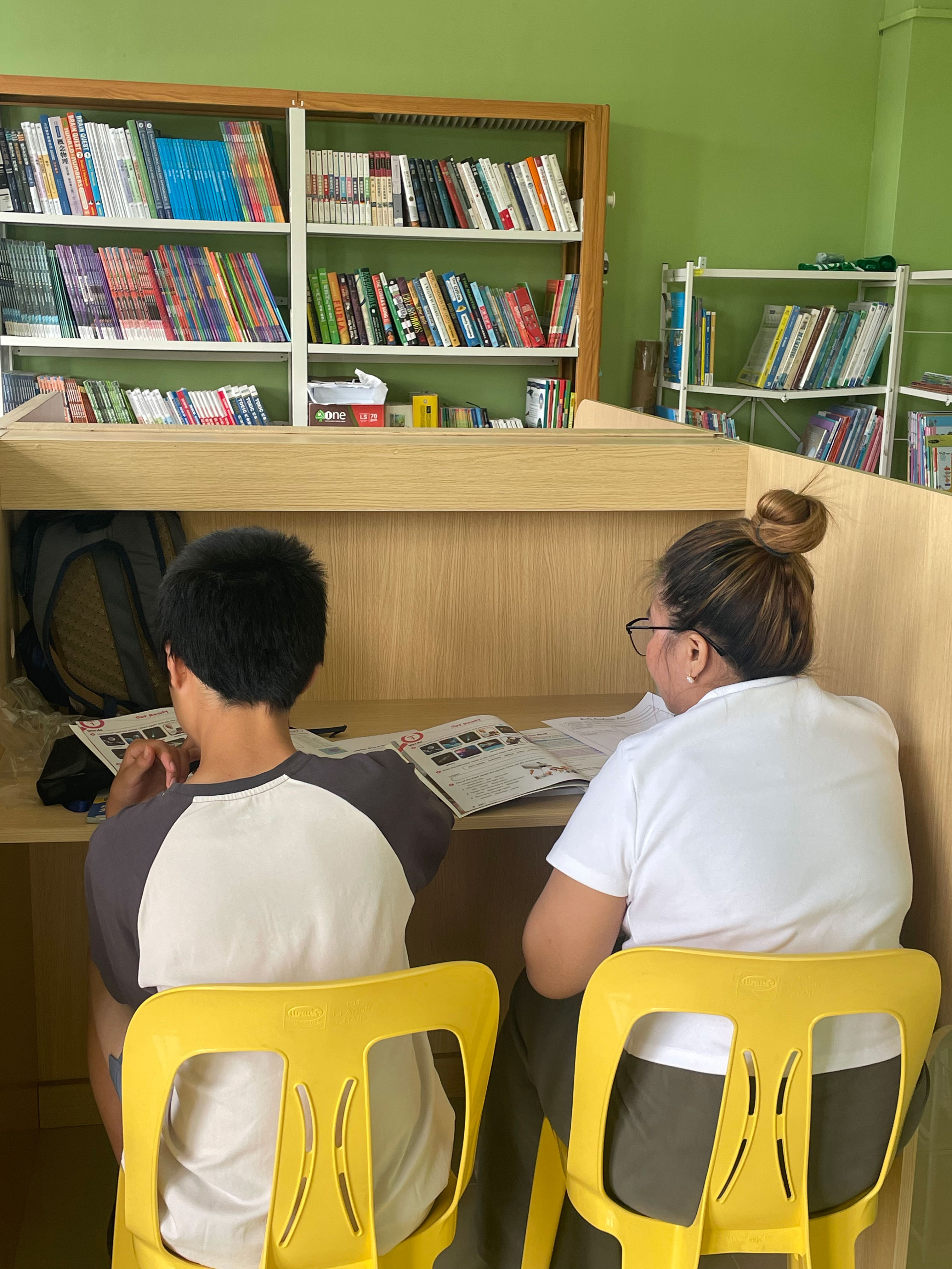 Kids playing English word games